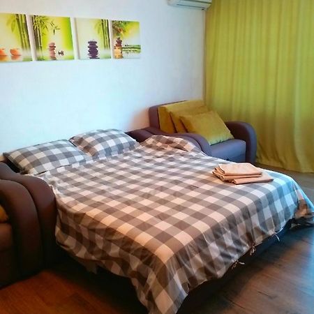 Kozzy Apartment In Kiev City Center Lu7 Exterior foto