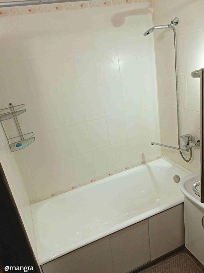 Kozzy Apartment In Kiev City Center Lu7 Exterior foto